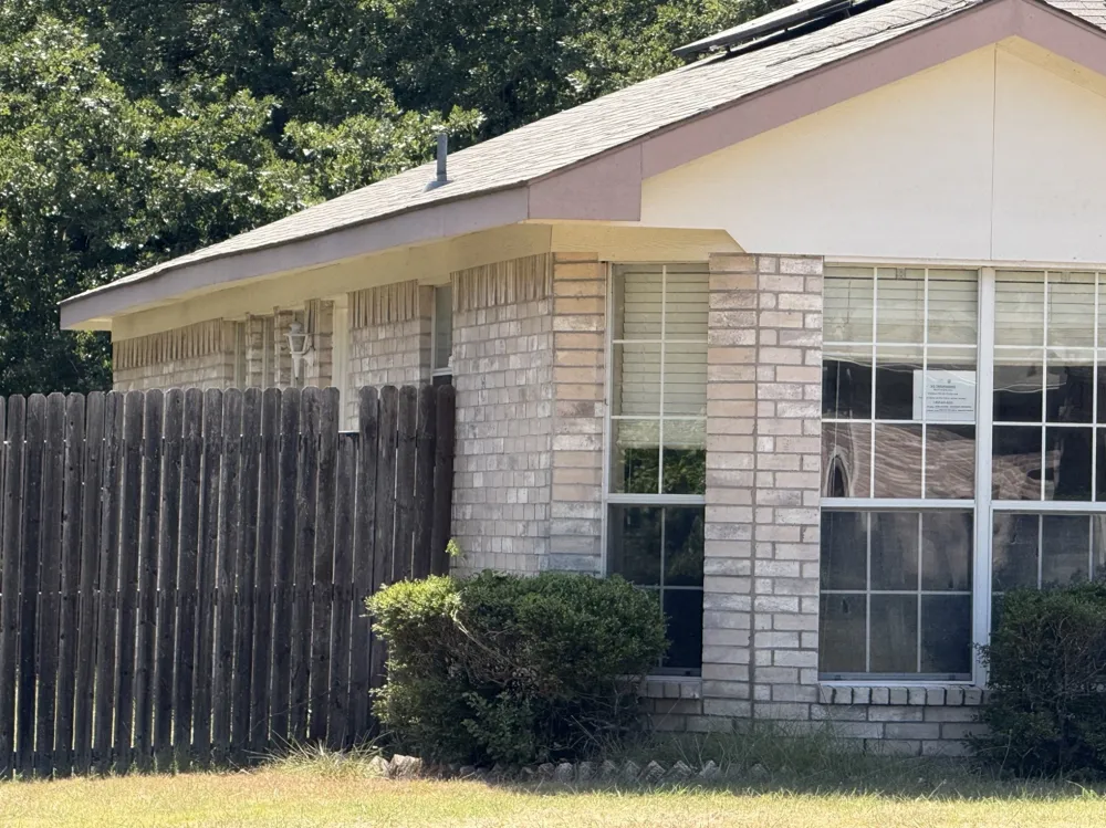 326 King Arthur Drive Weatherford, TX 76086