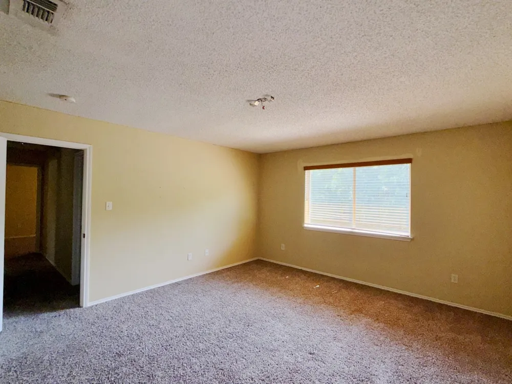 326 King Arthur Drive Weatherford, TX 76086