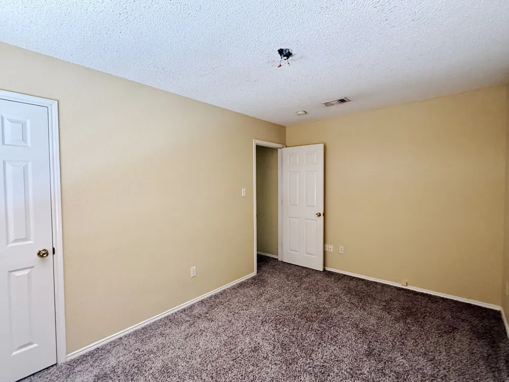 326 King Arthur Drive Weatherford, TX 76086
