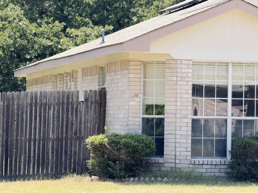 326 King Arthur Drive Weatherford, TX 76086
