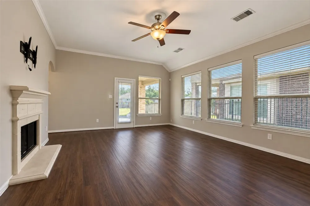 42 Black Swan Court Magnolia, TX 77354