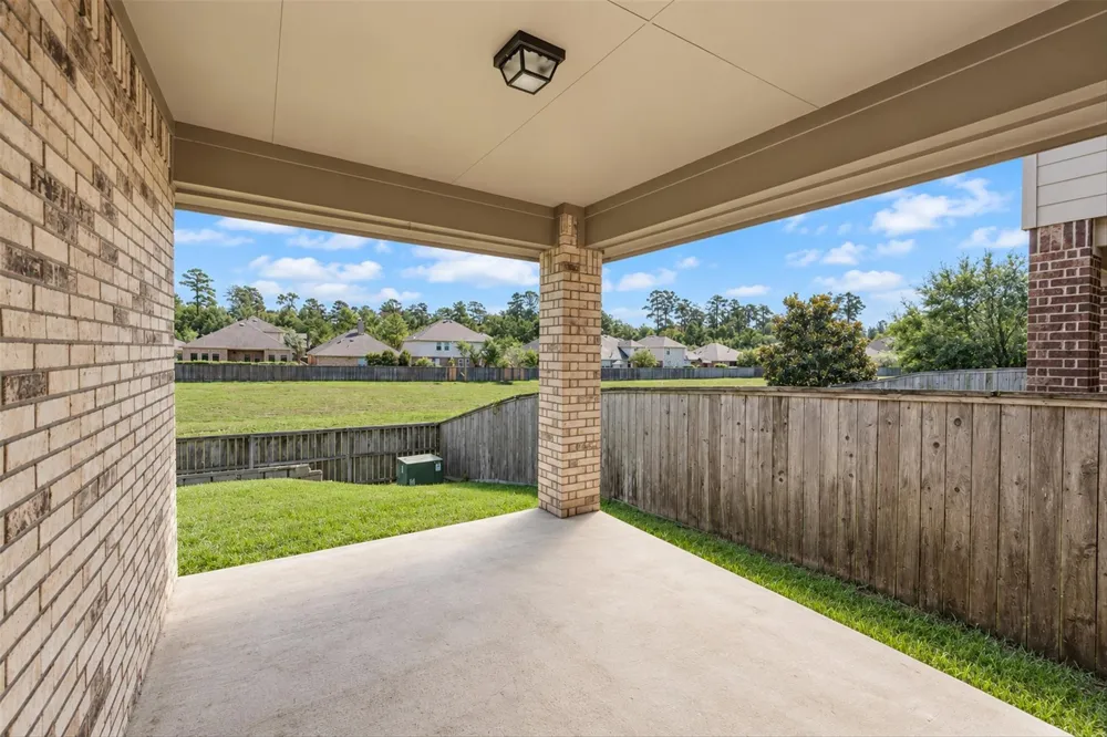 42 Black Swan Court Magnolia, TX 77354