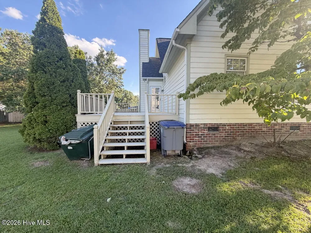 1733 Sparrow Hawk Lane Rocky Mount, NC 27804