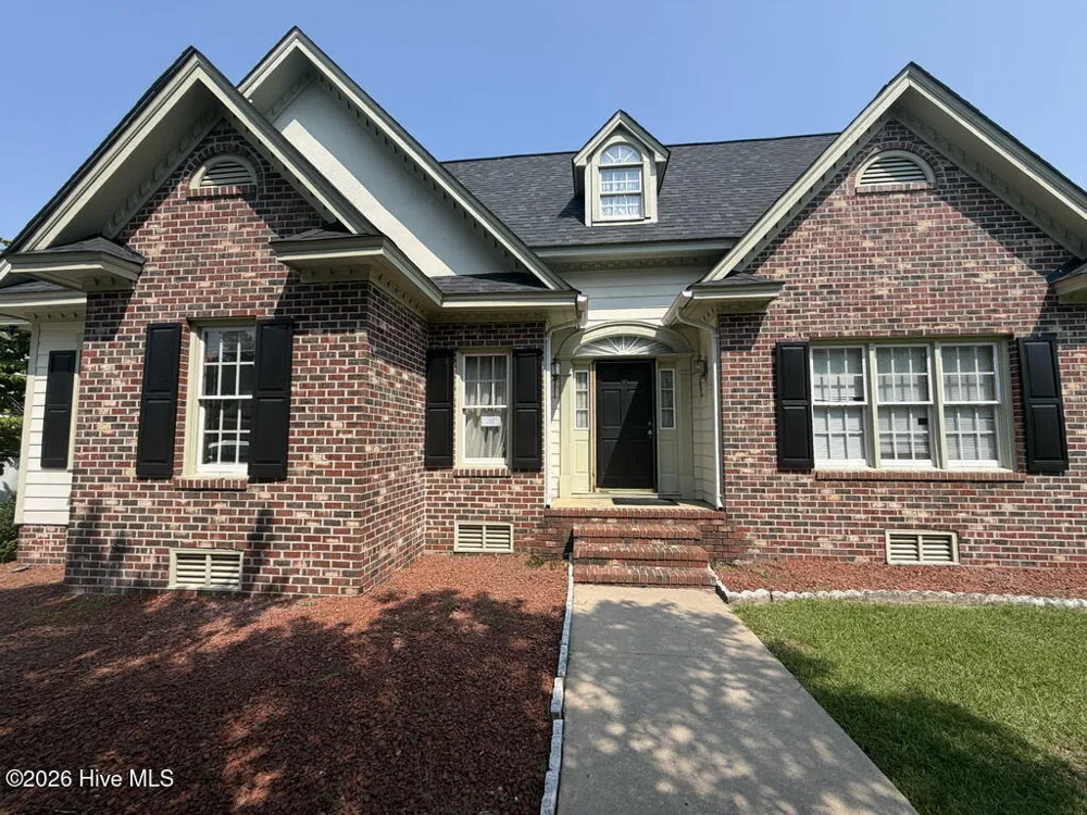 1733 Sparrow Hawk Lane Rocky Mount, NC 27804