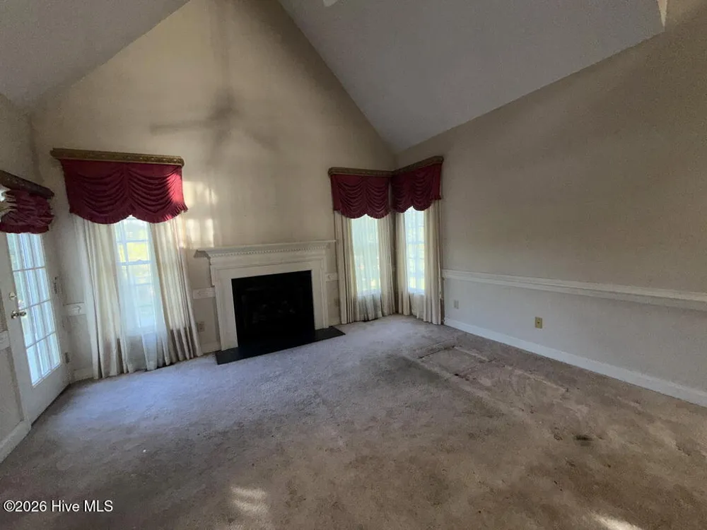1733 Sparrow Hawk Lane Rocky Mount, NC 27804