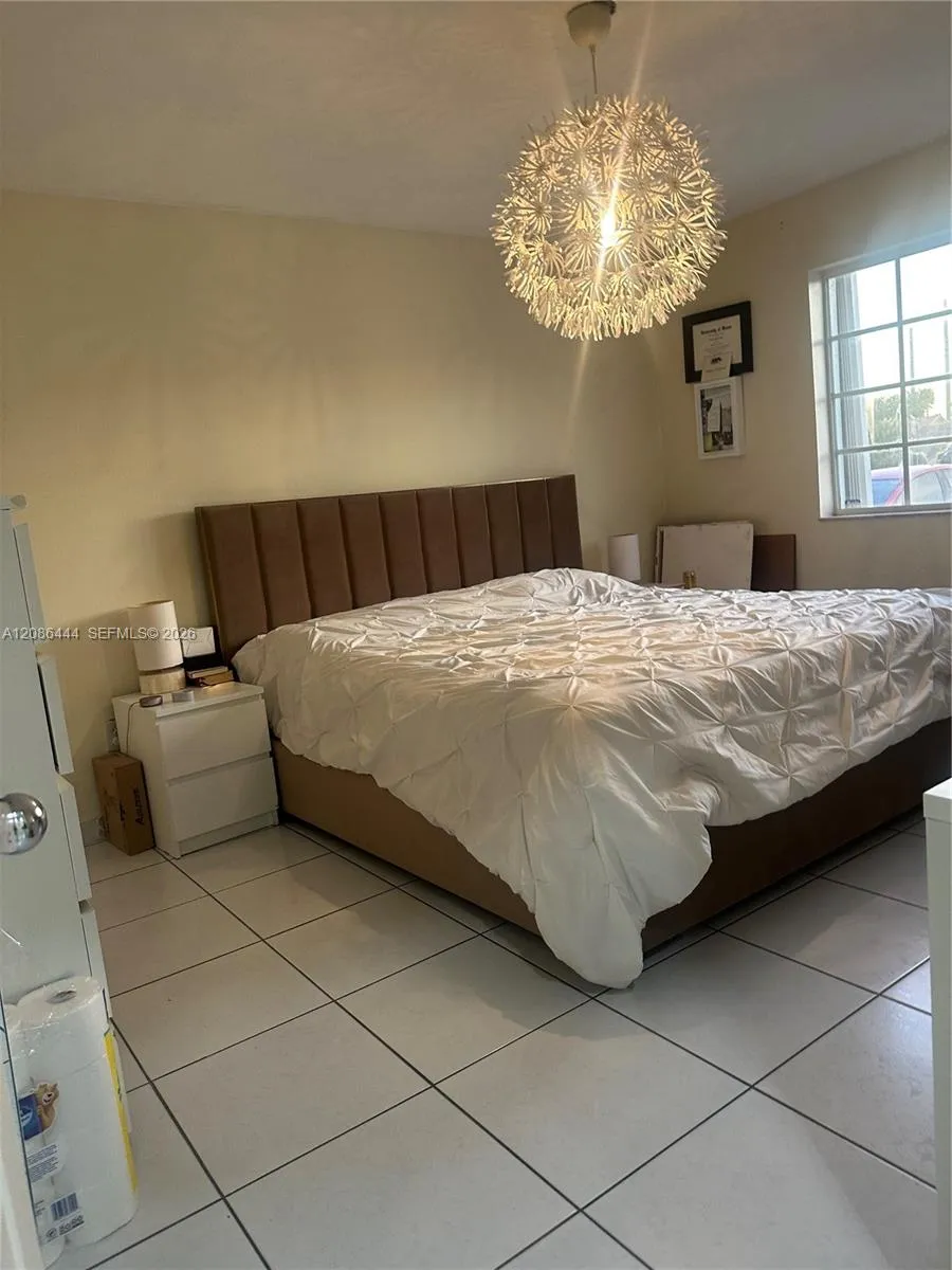 17223 NW 74th Ct Hialeah, FL 33015