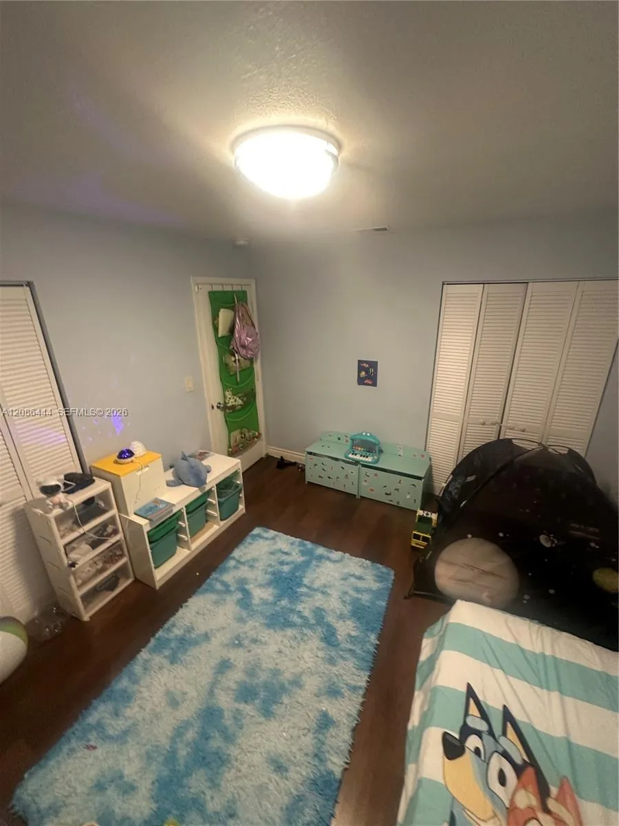 17223 NW 74th Ct Hialeah, FL 33015