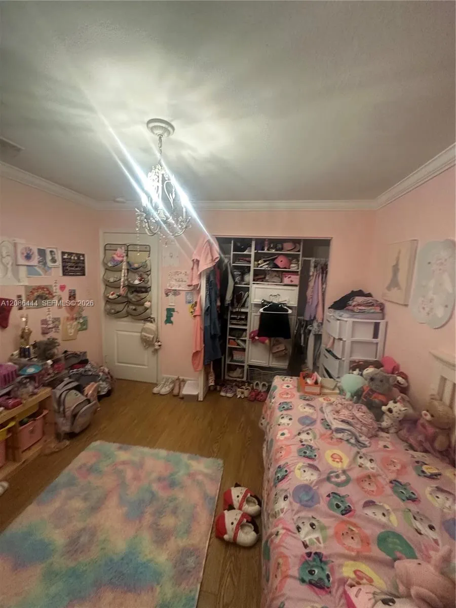 17223 NW 74th Ct Hialeah, FL 33015