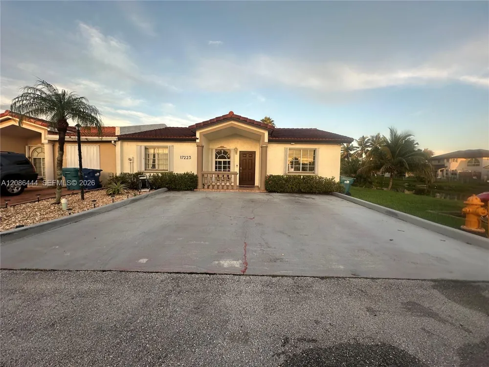 17223 NW 74th Ct Hialeah, FL 33015
