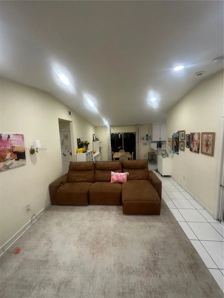 17223 NW 74th Ct Hialeah, FL 33015