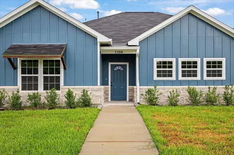 5300 Hemlock Drive