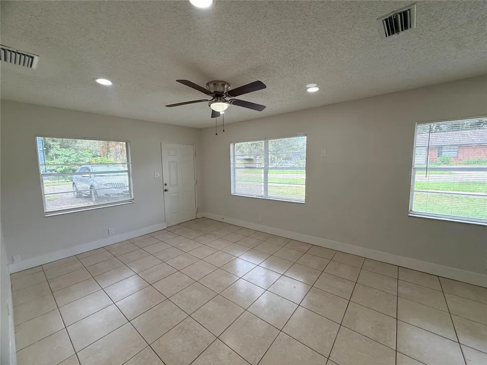 10123 11TH STREET #B Tampa, FL 33612