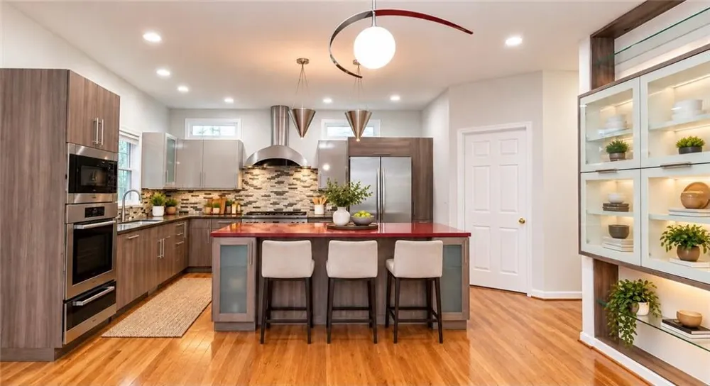275 Gladeside Path Johns Creek, GA 30024
