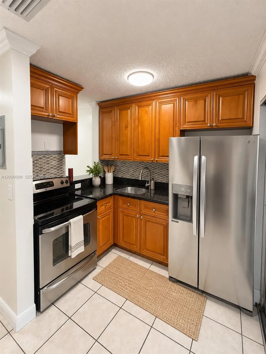 5600 NW 6th St #29 Miami, FL 33126