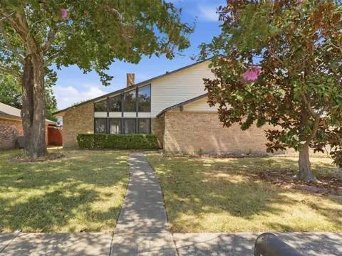 5301 Sarasota Drive