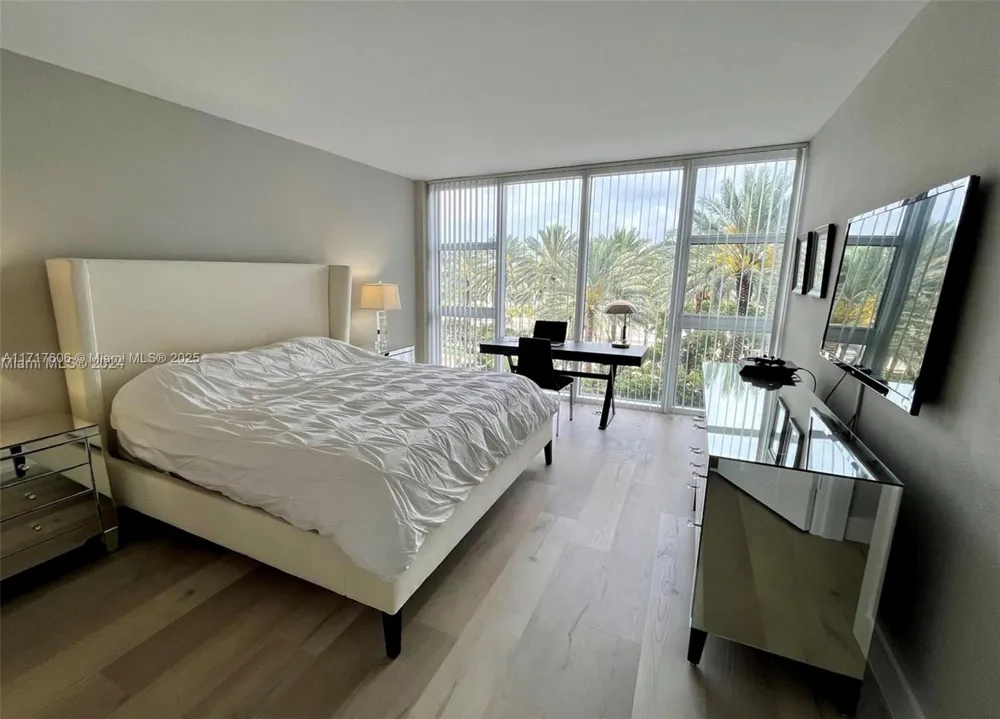 10275 Collins Ave #331 Bal Harbour, FL 33154