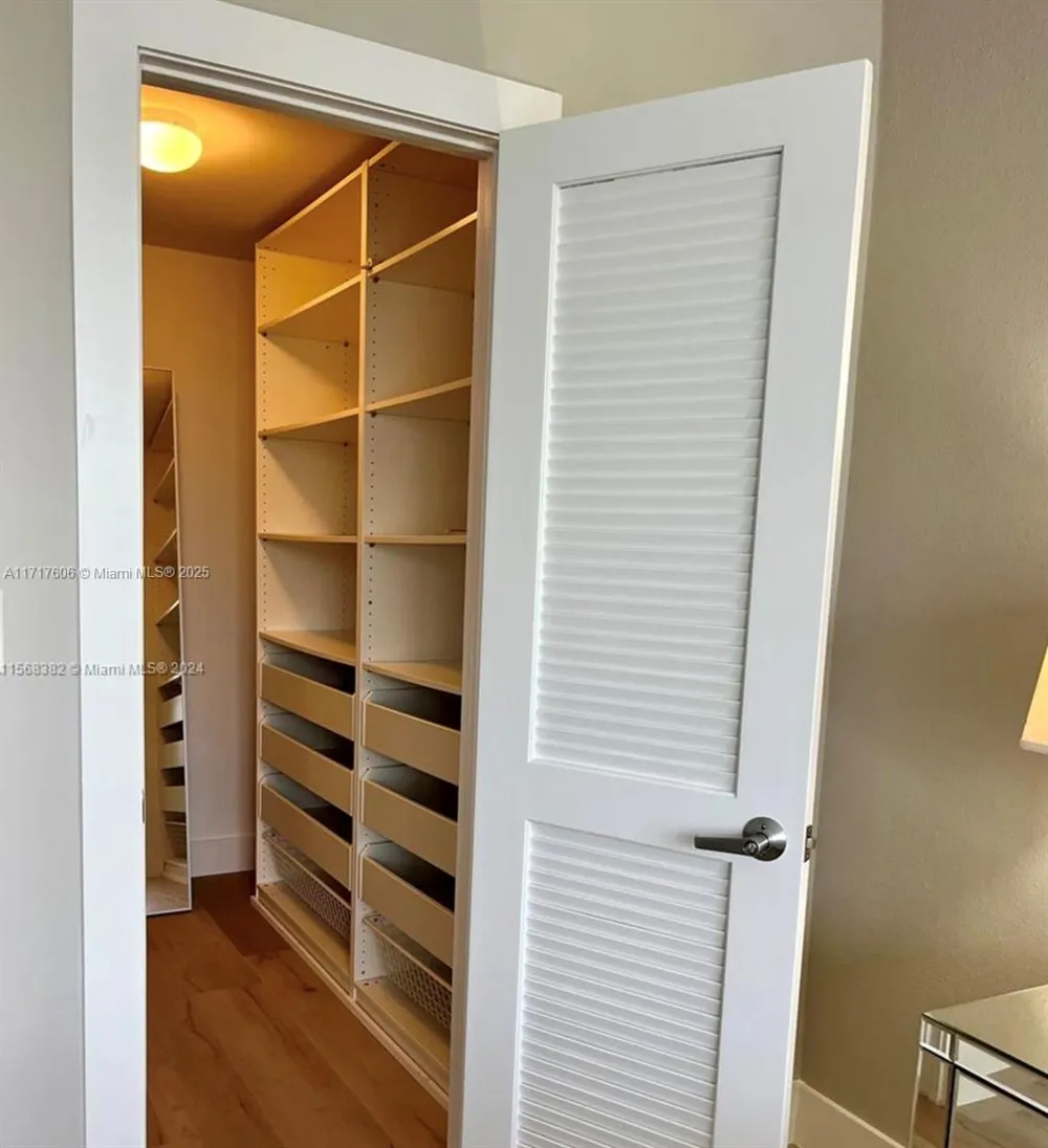 10275 Collins Ave #331 Bal Harbour, FL 33154
