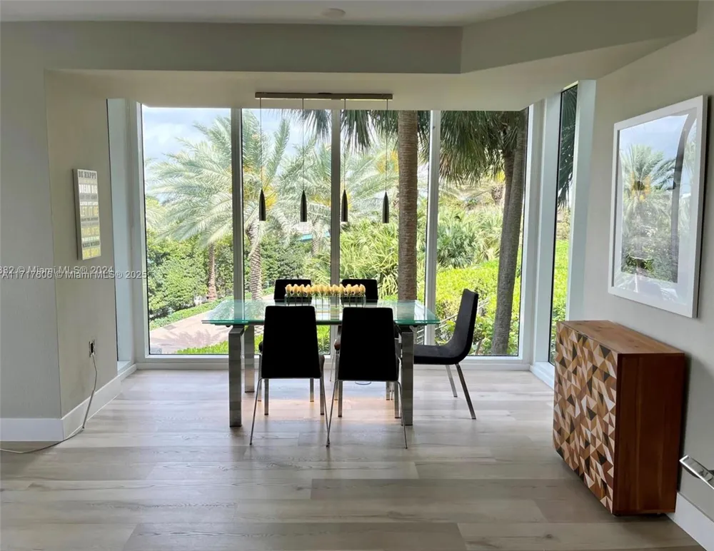 10275 Collins Ave #331 Bal Harbour, FL 33154