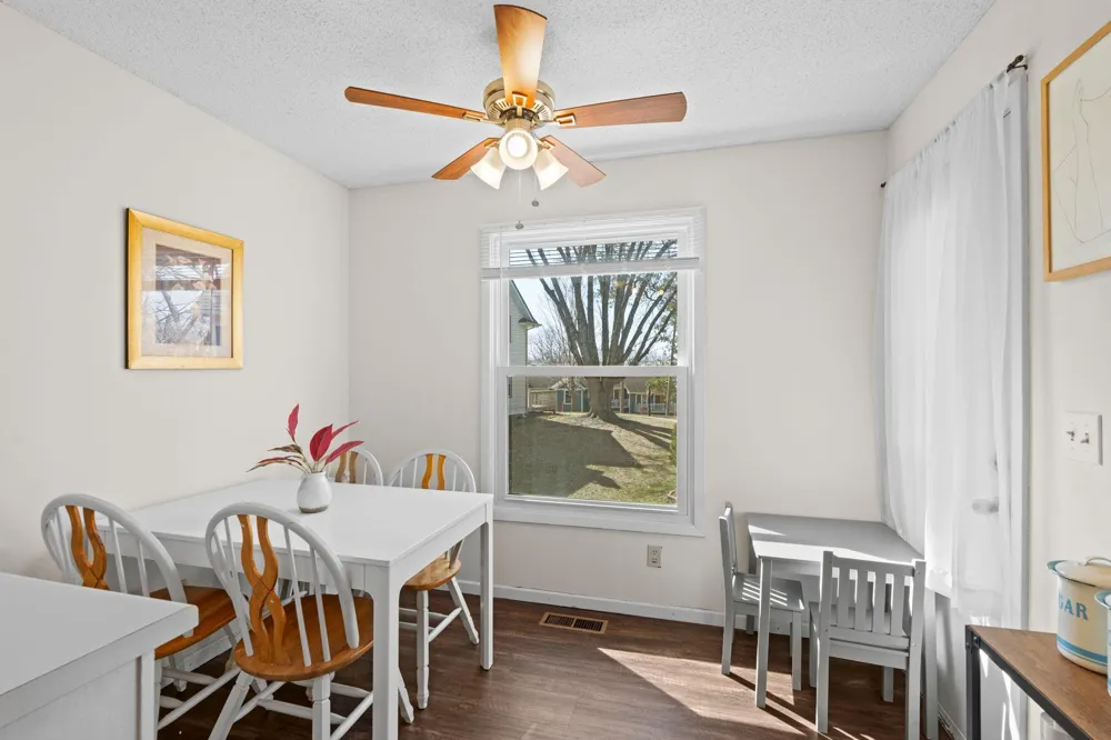 3861 Gold Point #B Eagan, MN 55122