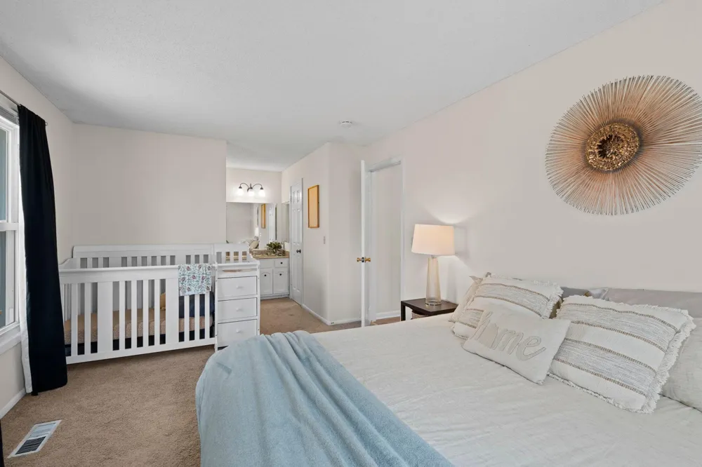 3861 Gold Point #B Eagan, MN 55122