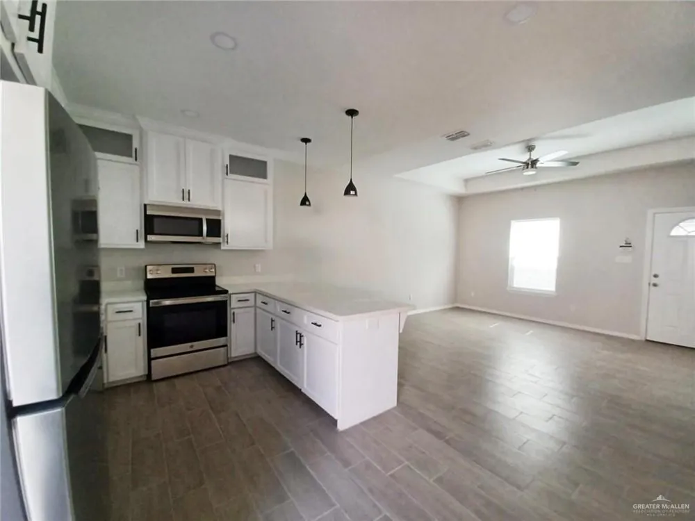 1630 Playa Drive #4 Weslaco, TX 78596
