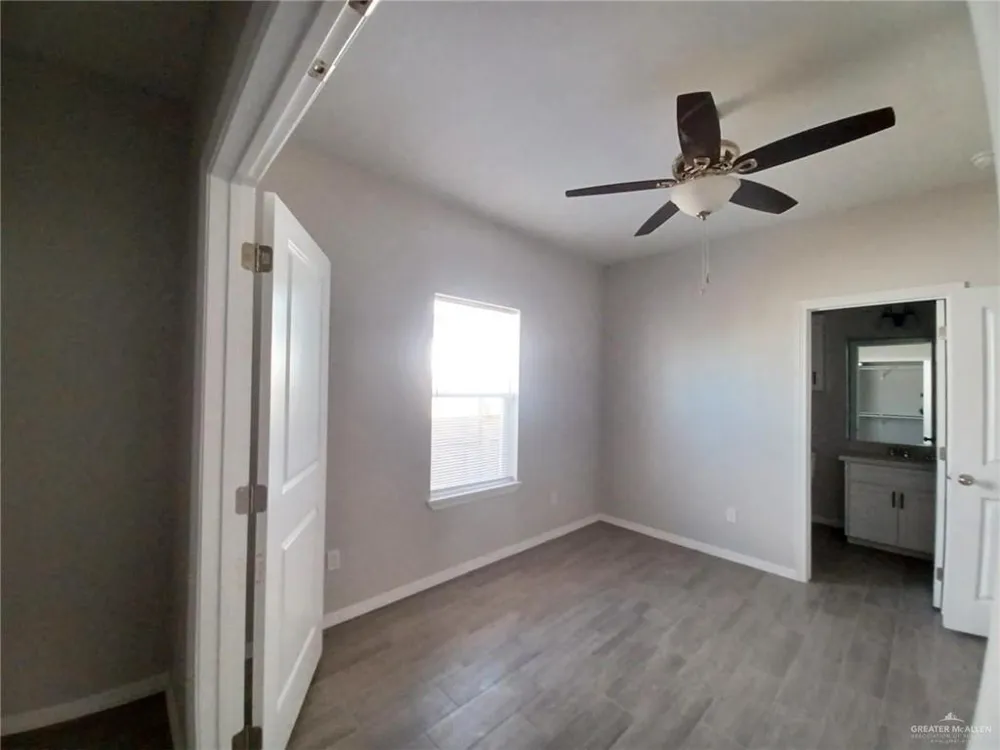 1630 Playa Drive #4 Weslaco, TX 78596