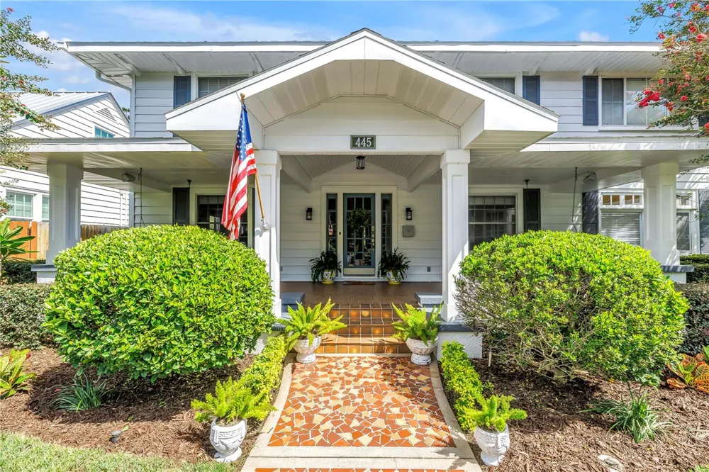445 18TH AVENUE NE St Petersburg, FL 33704