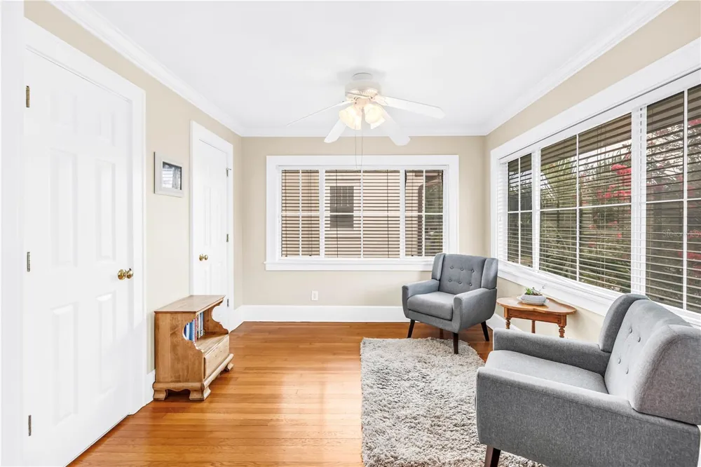 445 18TH AVENUE NE St Petersburg, FL 33704