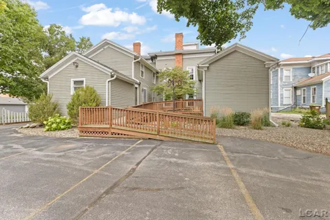 222 E Maumee Street