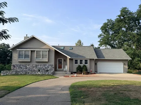 1055 Miller