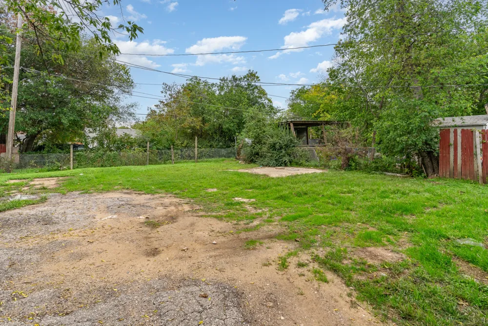 1322 Galloway Avenue Dallas, TX 75216