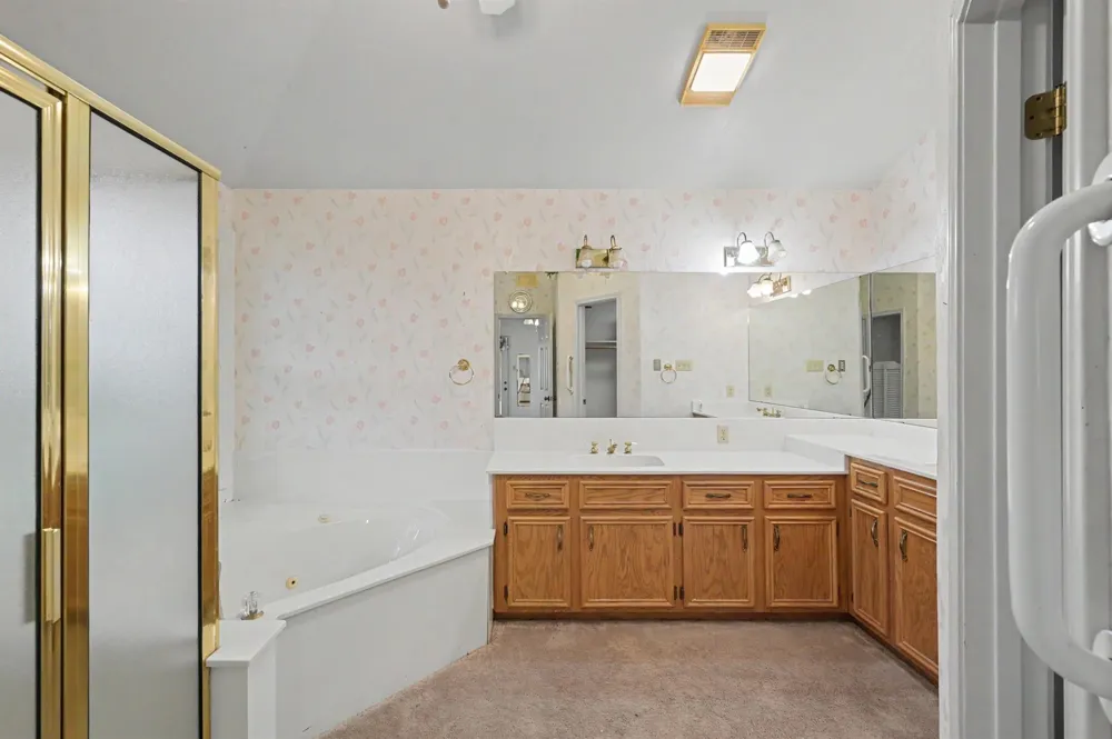 98 Glenheath Trinity, TX 75862