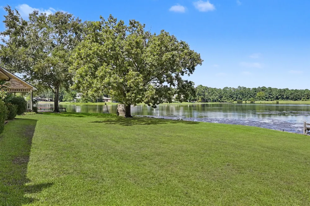 98 Glenheath Trinity, TX 75862