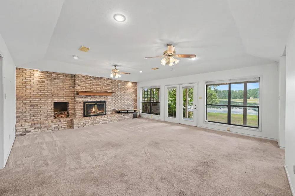 98 Glenheath Trinity, TX 75862