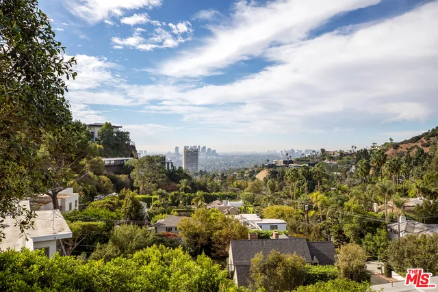 1517 Oriole Lane Los Angeles, CA 90069