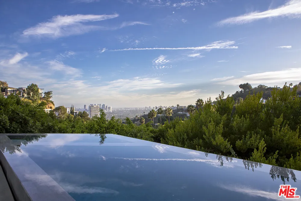1517 Oriole Lane Los Angeles, CA 90069