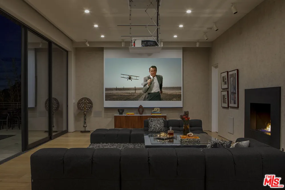 1517 Oriole Lane Los Angeles, CA 90069