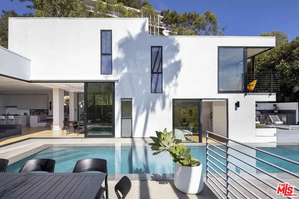 1517 Oriole Lane Los Angeles, CA 90069