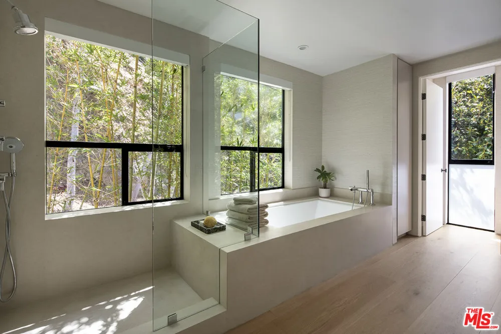 1517 Oriole Lane Los Angeles, CA 90069