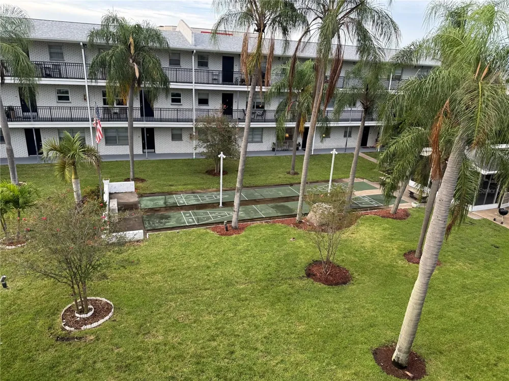 4050 4TH STREET #305 St Petersburg, FL 33703