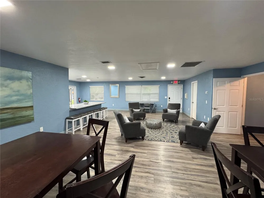 4050 4TH STREET #305 St Petersburg, FL 33703
