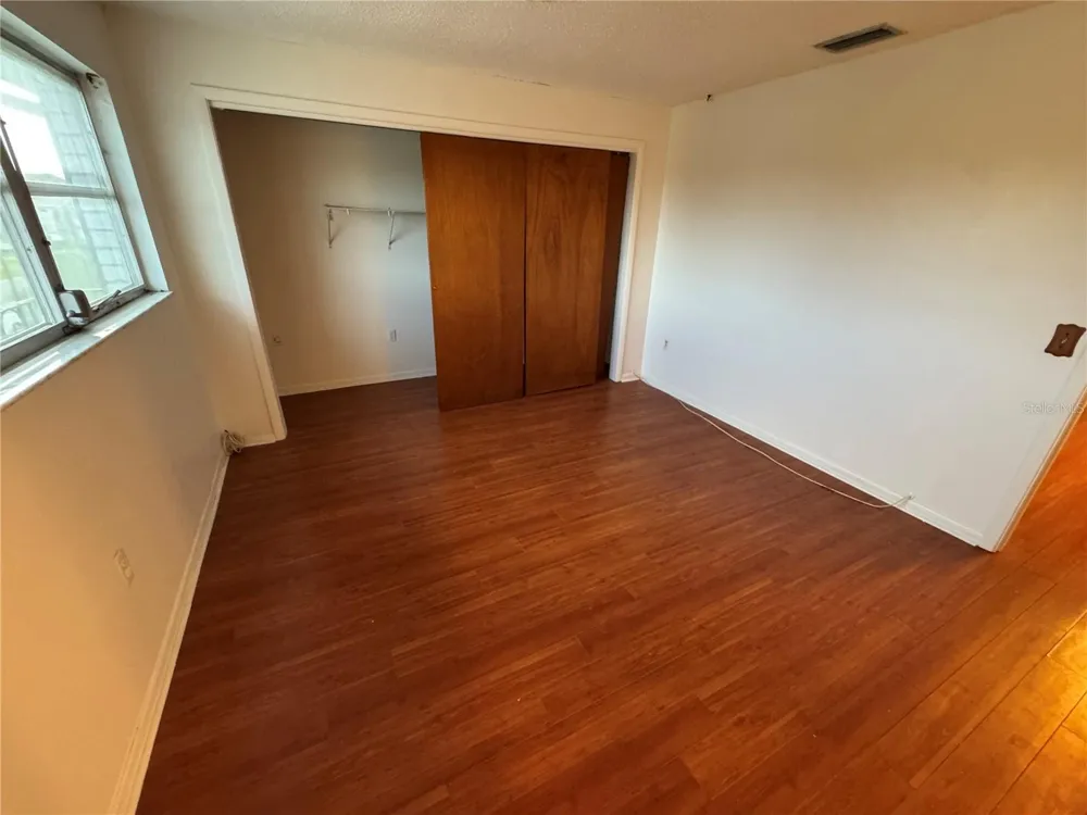 4050 4TH STREET #305 St Petersburg, FL 33703