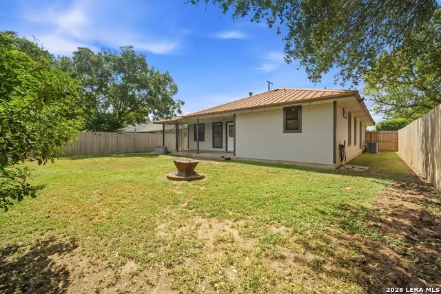 963 Seminole Dr New Braunfels, TX 78130