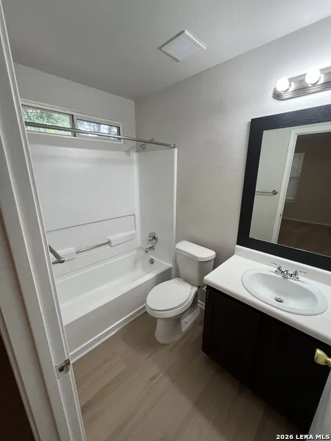 15822 MANES GRV San Antonio, TX 78247