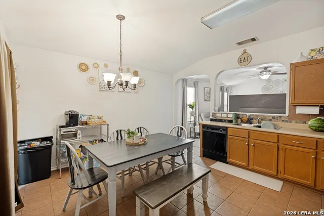 15822 MANES GRV San Antonio, TX 78247