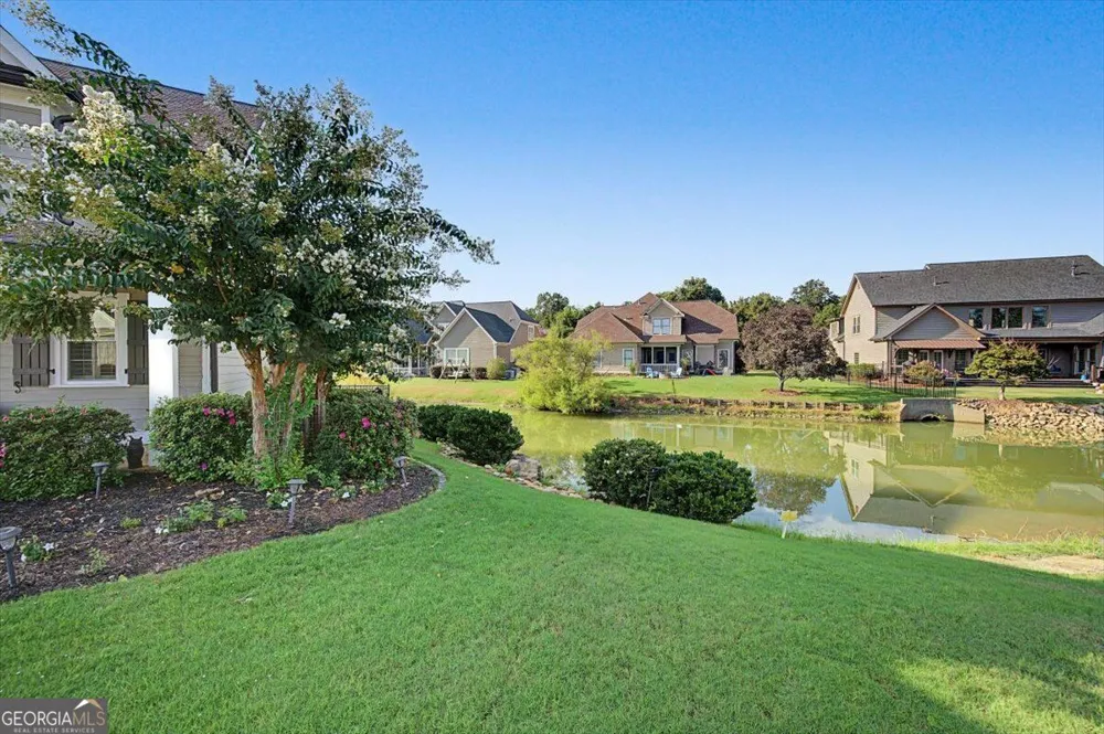 38 Grove Park CIR Cartersville, GA 30120
