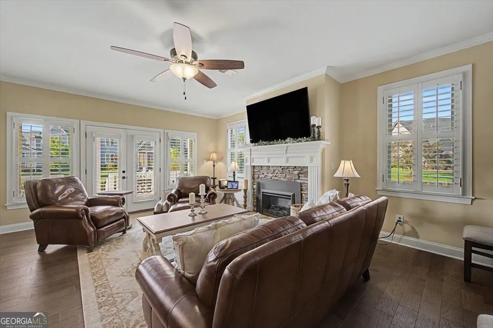 38 Grove Park CIR Cartersville, GA 30120