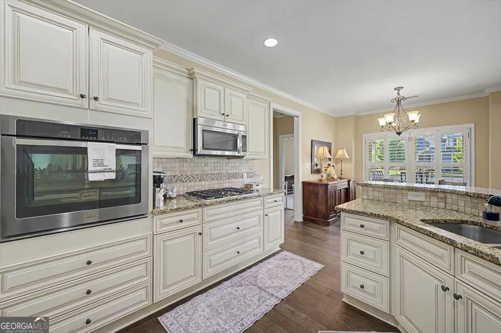38 Grove Park CIR Cartersville, GA 30120