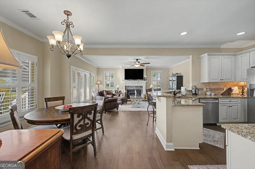 38 Grove Park CIR Cartersville, GA 30120