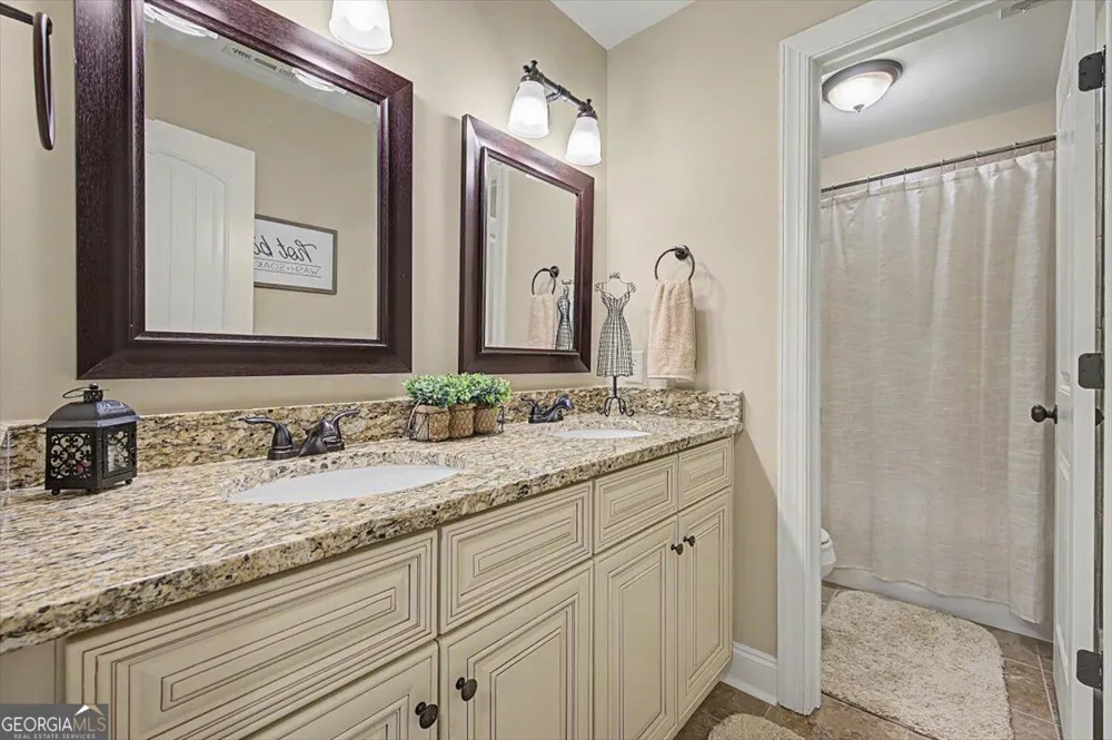 38 Grove Park CIR Cartersville, GA 30120